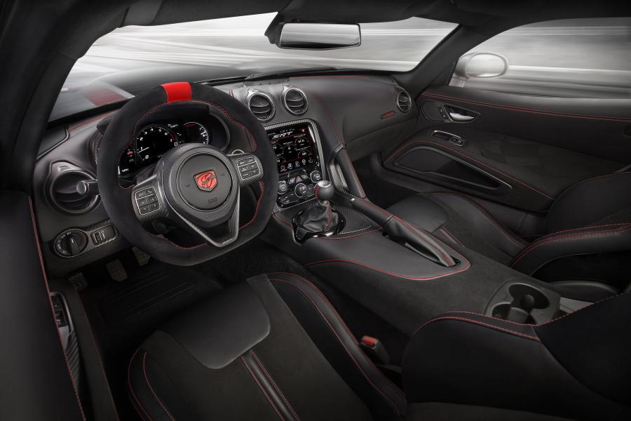 Интерьер Dodge Viper ACR (VX) 2015 года  (фото 90 из 91)